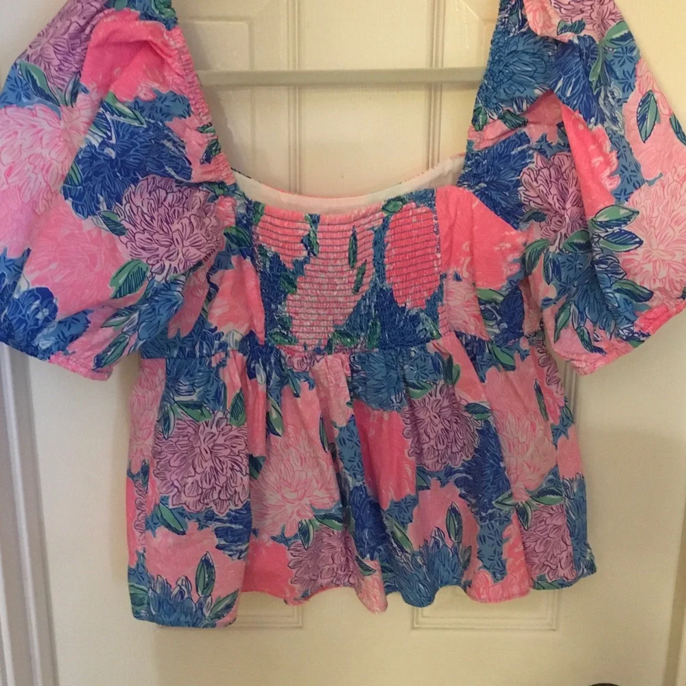 Lilly Pulitzer Pink & Blue Floral Puff-Sleeve Peplum Top